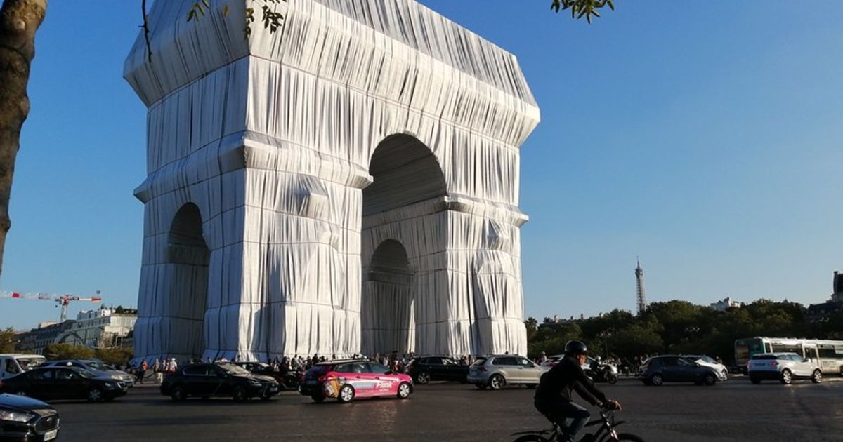 クリストとはどんな現代アート作家？布で覆う作品が多い理由や代表作品