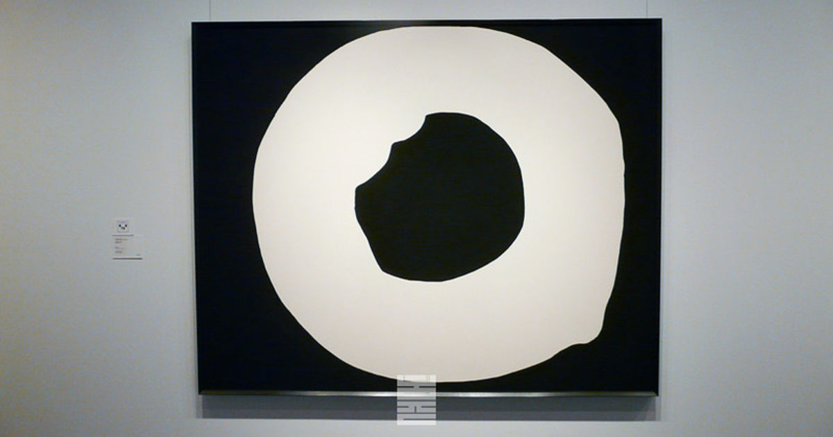 吉原治良とはどんなアーティスト？代表作「円」や買取相場を解説