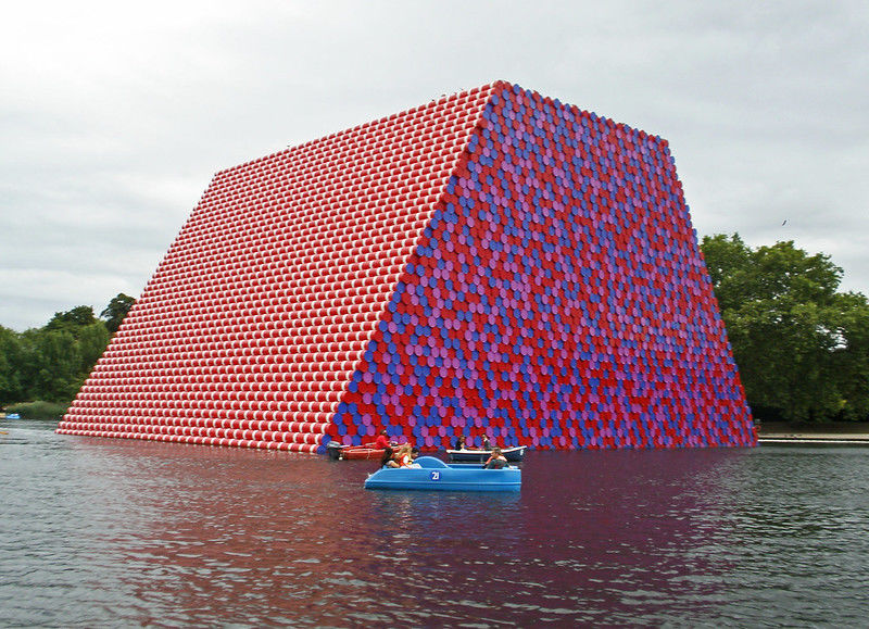 christo_The London Mastaba.jpg