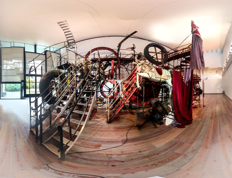 Jean Tinguely.jpg